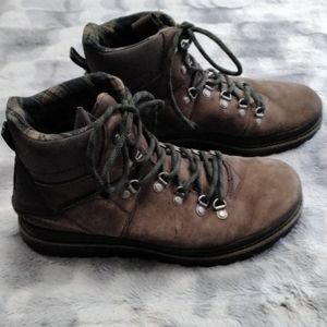 Volcom Men 's Work/Hiking/Casual Chukka Boots.   Size 10.5